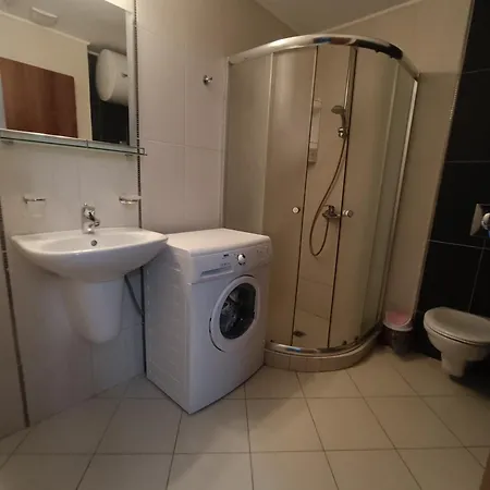 затворено - Number 5 Apartment
