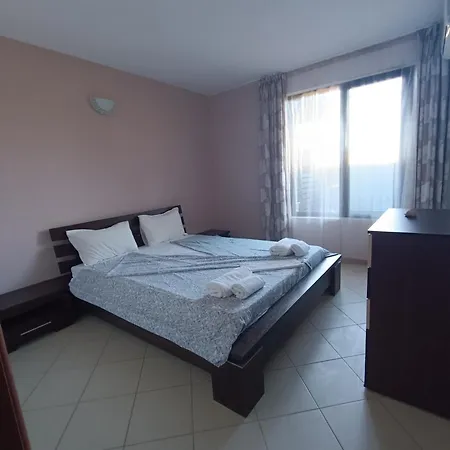затворено - Number 5 Apartment